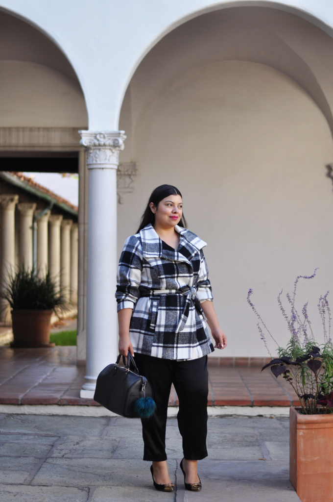 Plus blogger Jay Miranda cute holiday outfit ideas