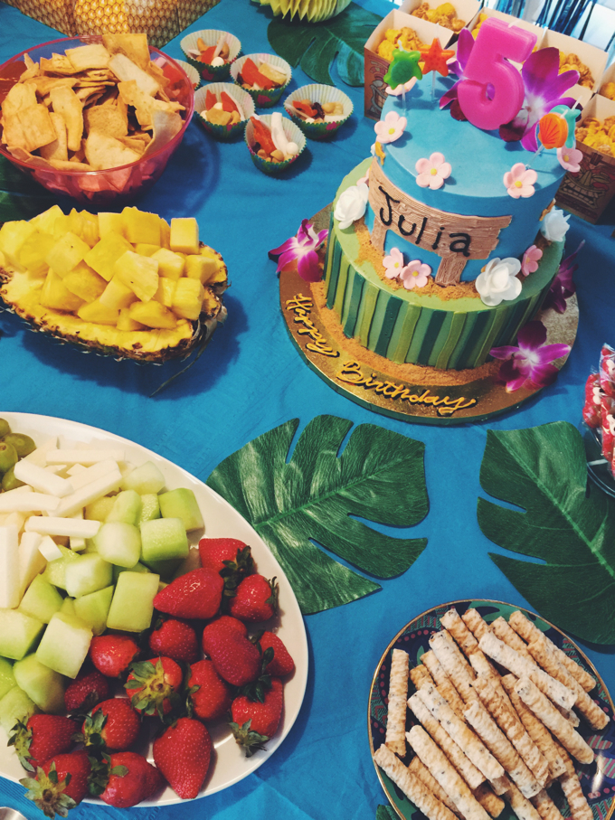 Moana birthday party ocean table spread